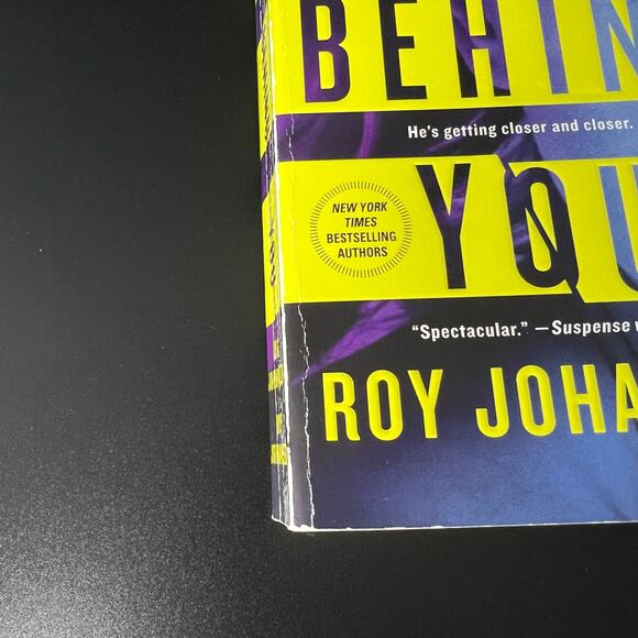 Look Behind You: A Novel (Kendra Michaels, 5) - Picture 4 of 6